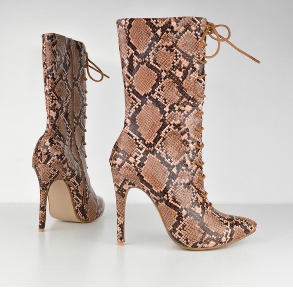 Brown Snake 🐍 skin leather boots
